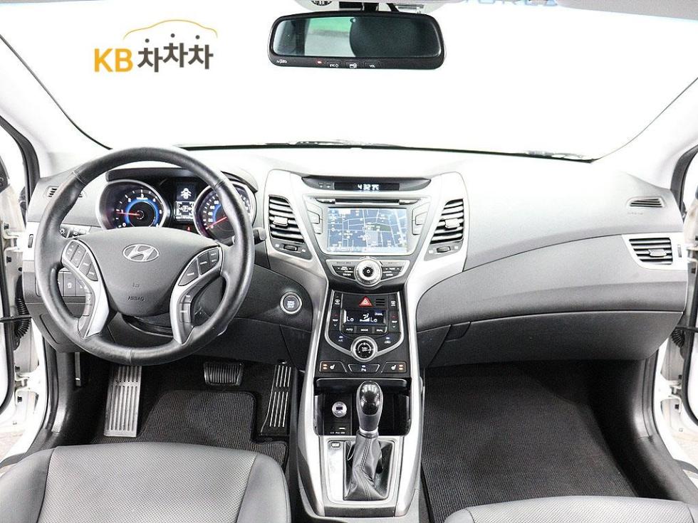 Hyundai Avante — miniaturë 14