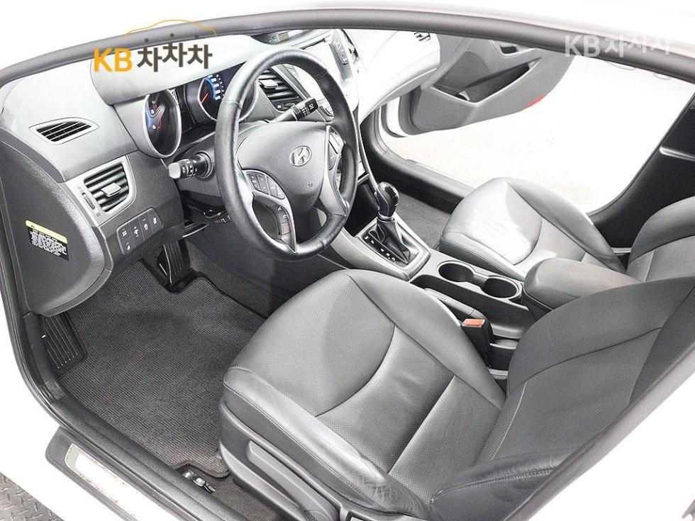 Hyundai Avante — miniaturë 17