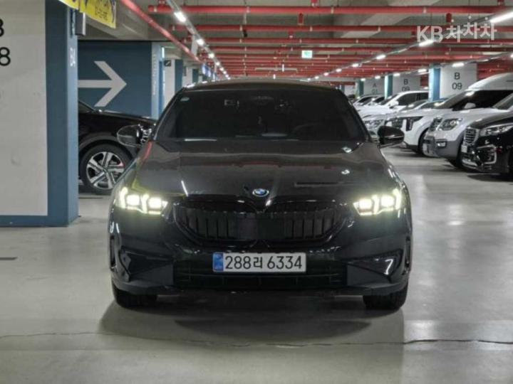 BMW 5er 520i m sport — foto 1