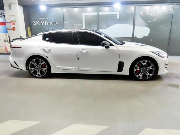 Kia Stinger — miniaturë 3