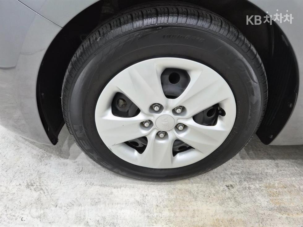Kia K3 — miniaturë 18