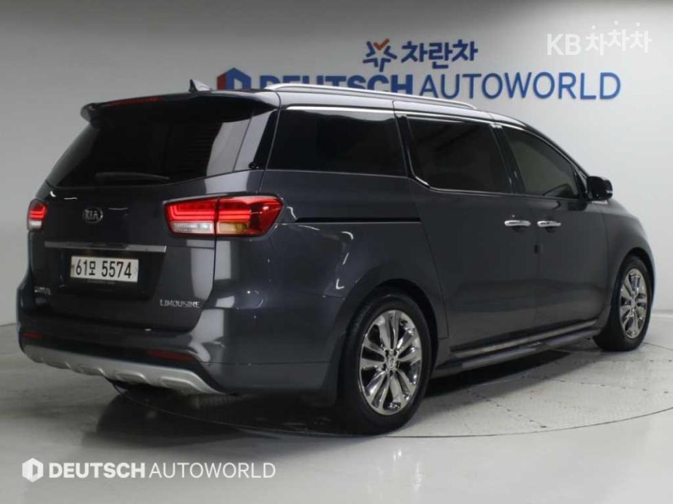 Kia Carnival — miniaturë 2