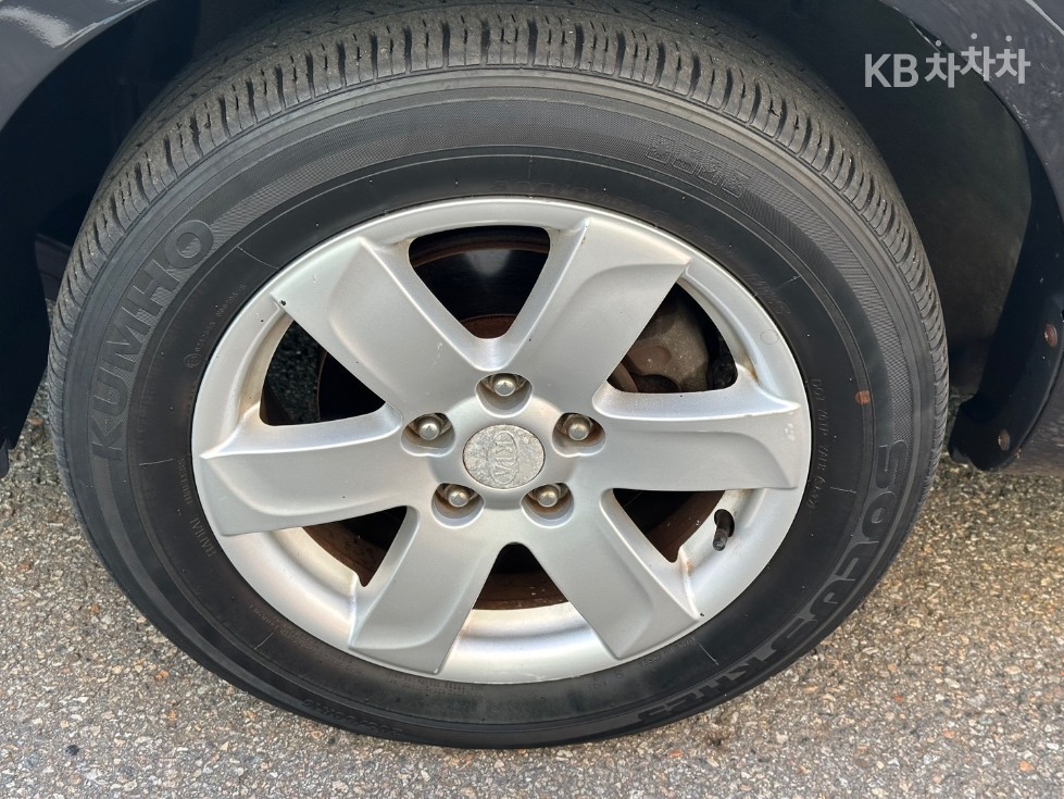 Kia Carens — miniaturë 11