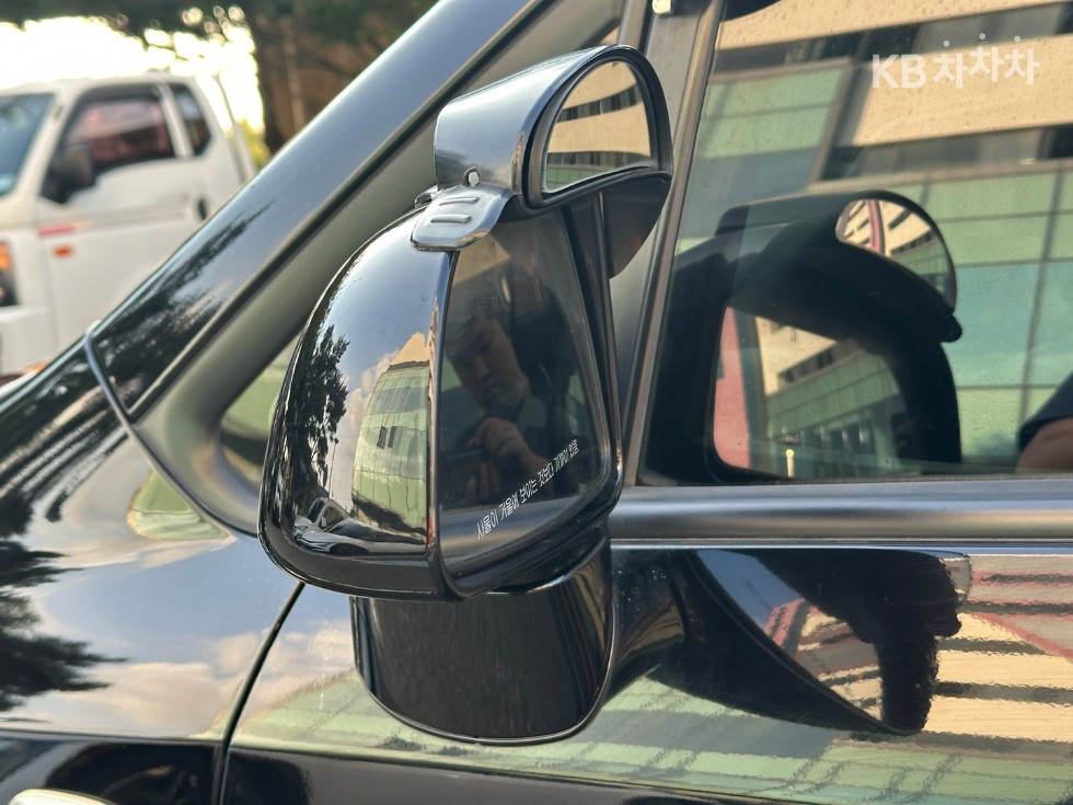 Kia Carens — miniaturë 15