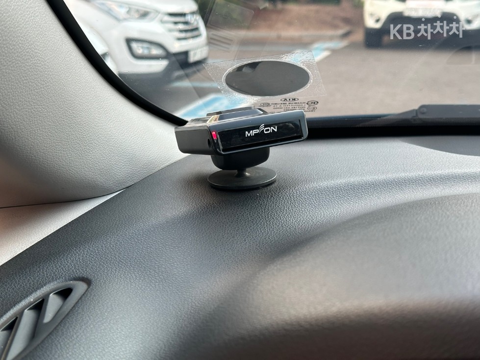 Kia Carens — miniaturë 25