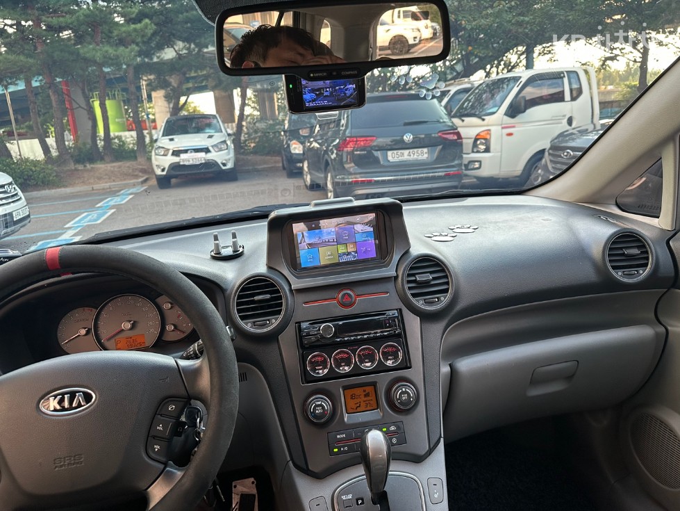 Kia Carens — miniaturë 28