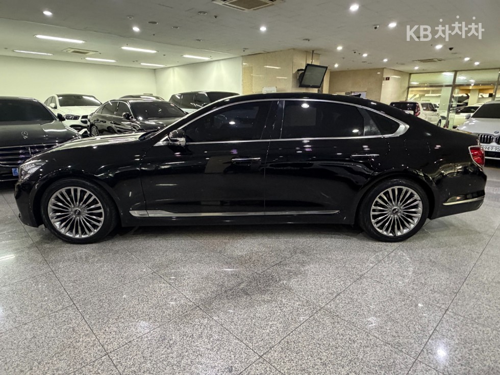 Kia K9 — miniaturë 3