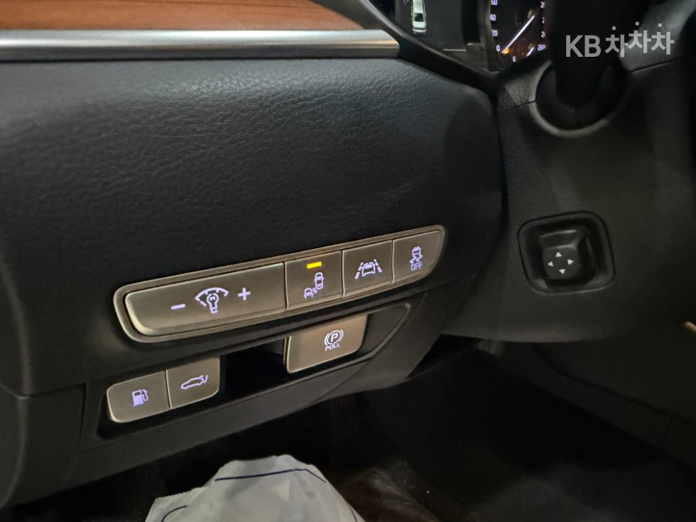 Kia K9 — miniaturë 17