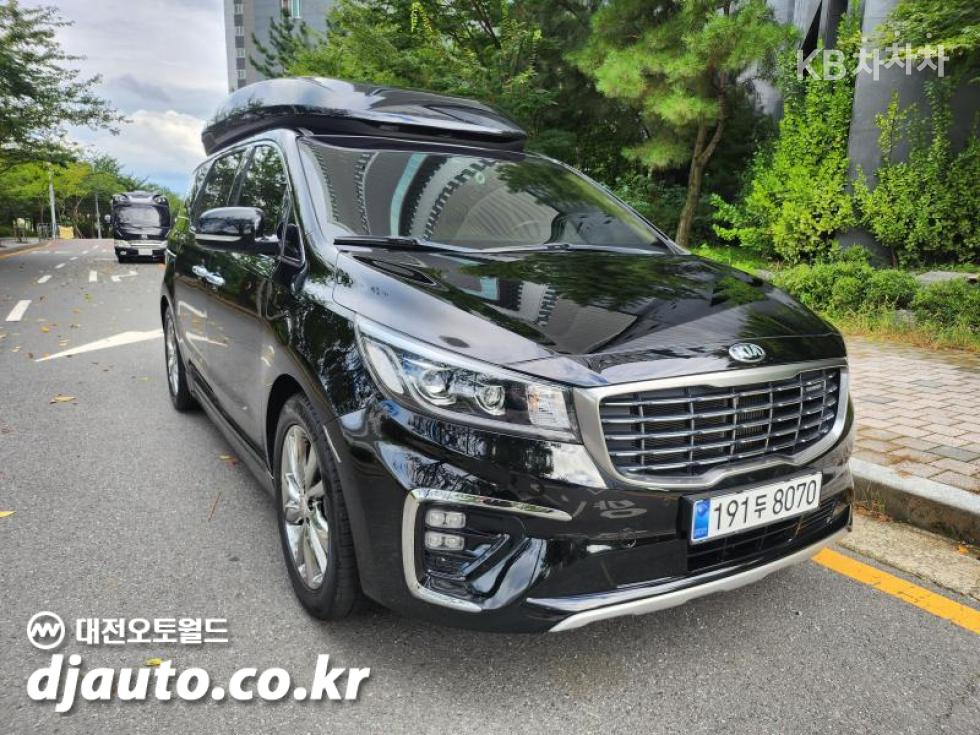 Kia Carnival — miniaturë 2