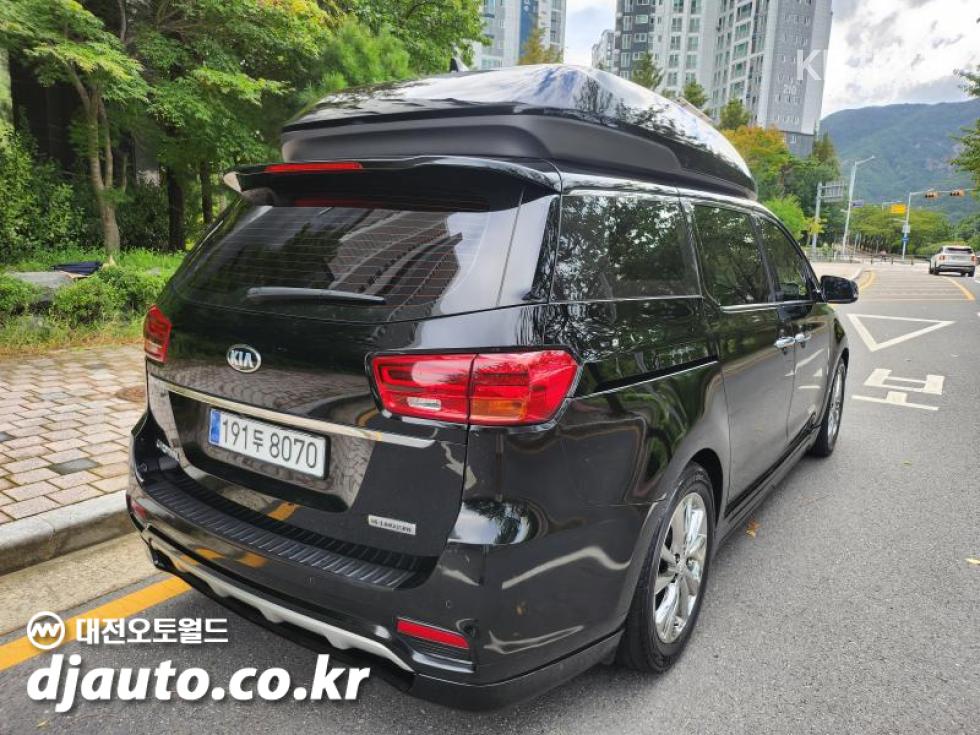 Kia Carnival — miniaturë 5