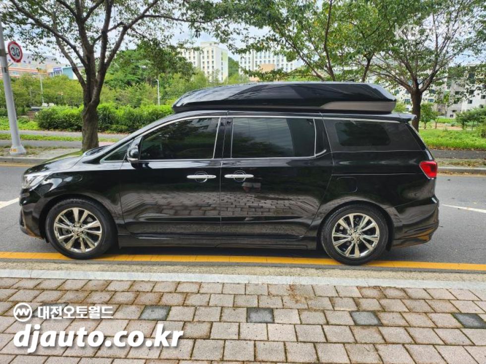 Kia Carnival — miniaturë 8