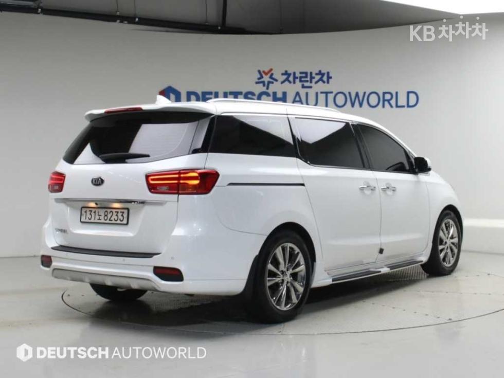 Kia Carnival — miniaturë 2