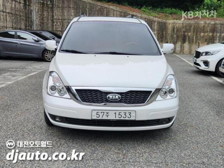 Kia Carnival glx  luxury — foto 1