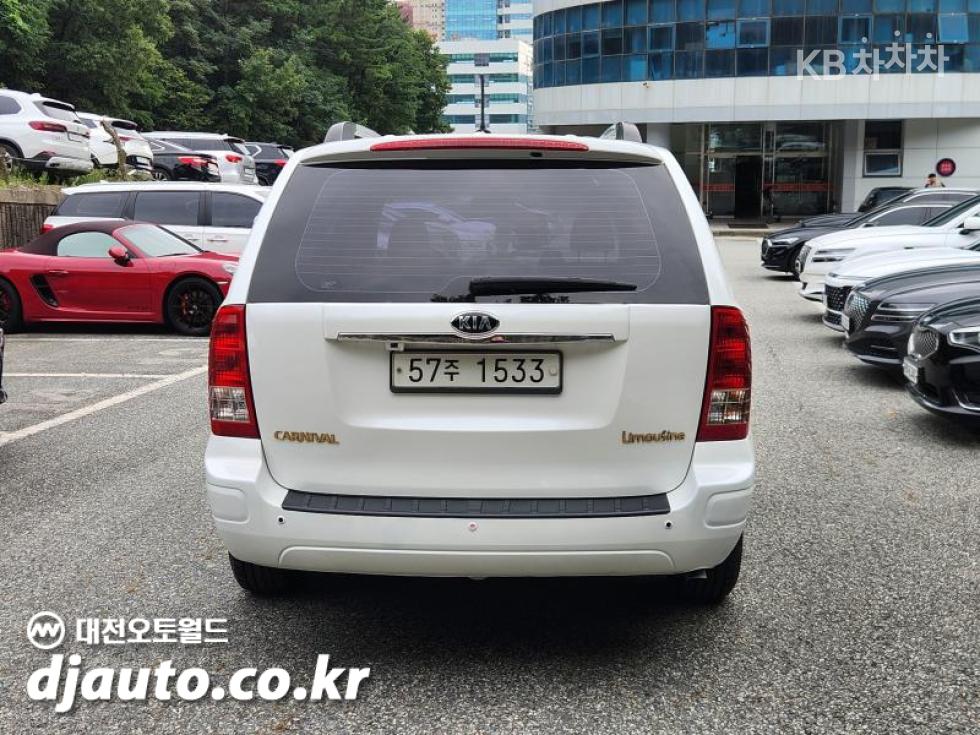 Kia Carnival — miniaturë 3