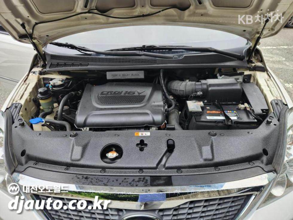 Kia Carnival — miniaturë 16