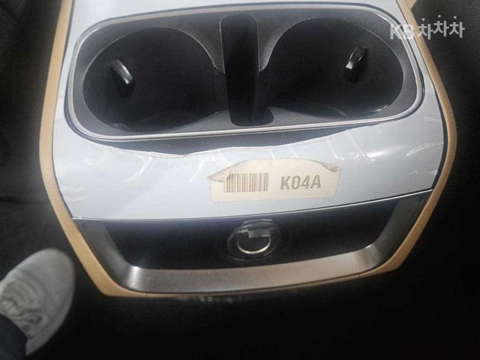 Kia Carnival — miniaturë 16