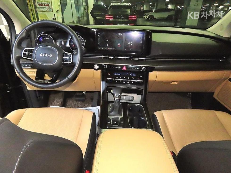 Kia Carnival — miniaturë 13