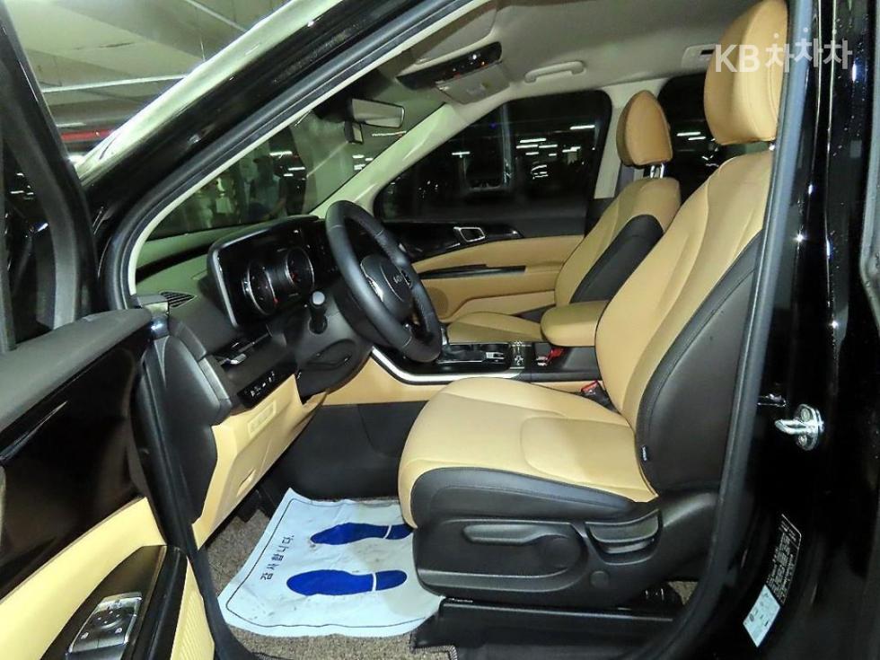 Kia Carnival — miniaturë 12
