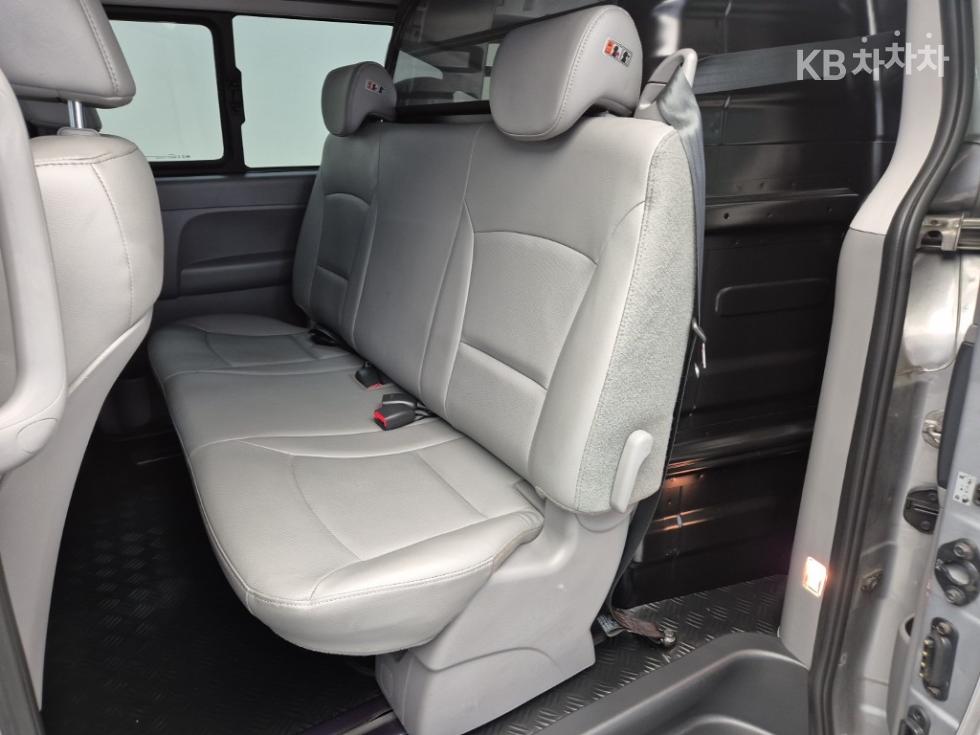 Hyundai Starex — miniaturë 12