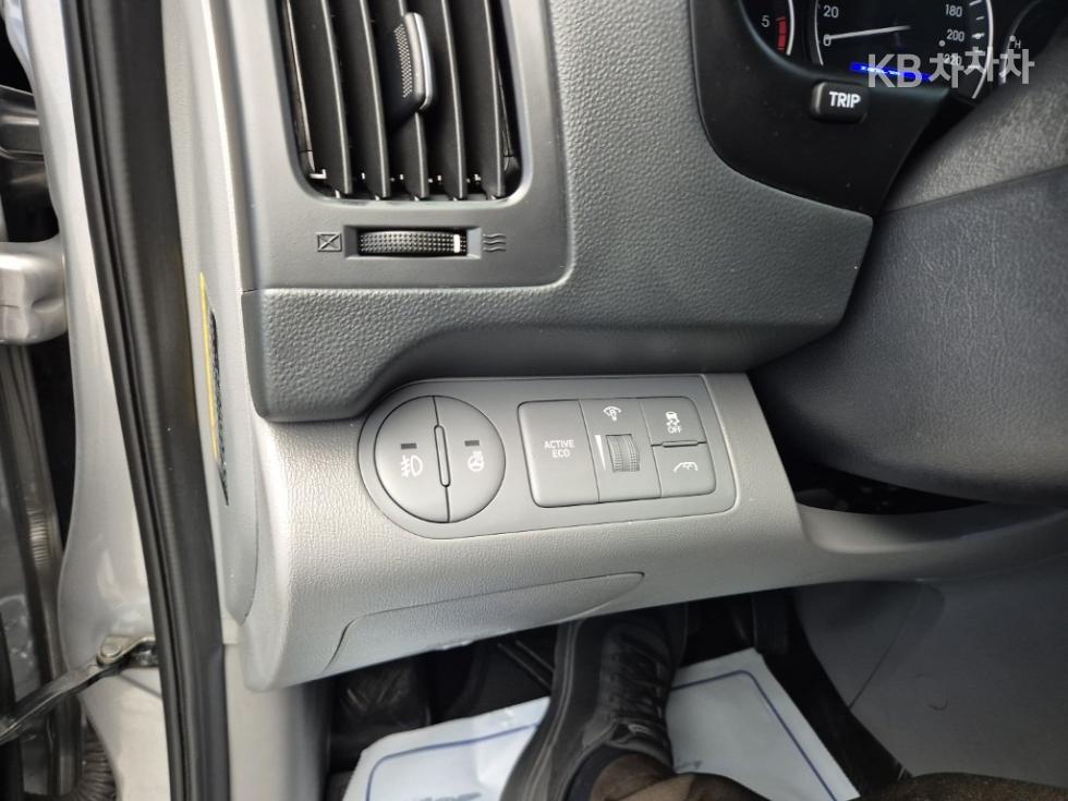 Hyundai Starex — miniaturë 16