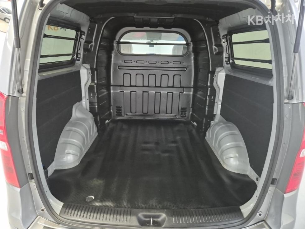 Hyundai Starex — miniaturë 18
