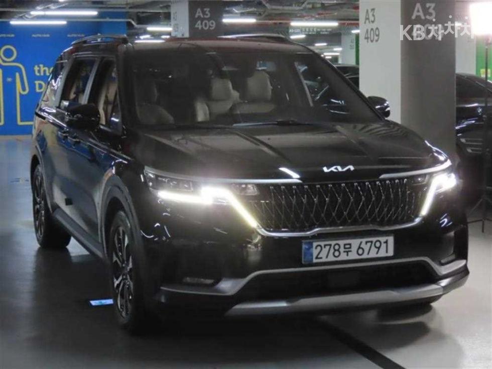 Kia Carnival — miniaturë 2