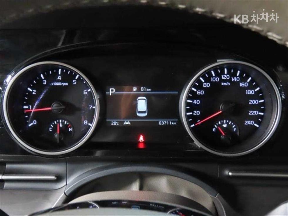 Kia Carnival — miniaturë 5