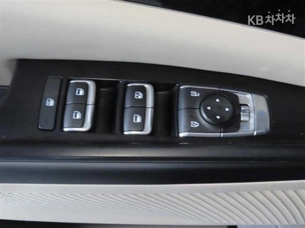 Kia Carnival — miniaturë 12