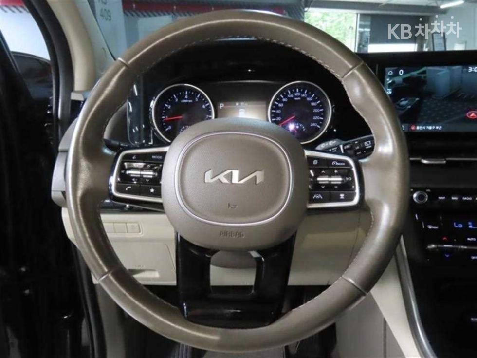 Kia Carnival — miniaturë 15