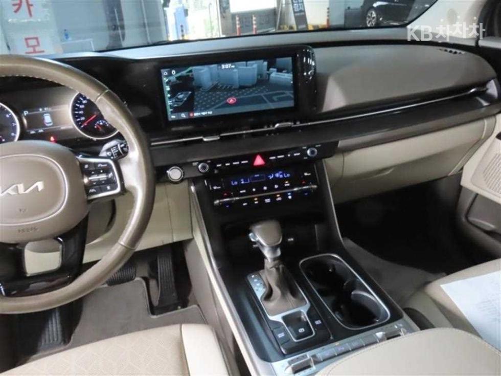Kia Carnival — miniaturë 16
