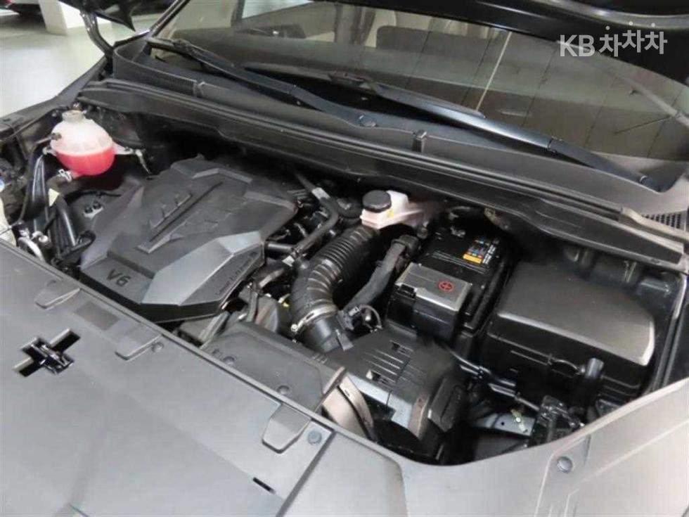 Kia Carnival — miniaturë 20