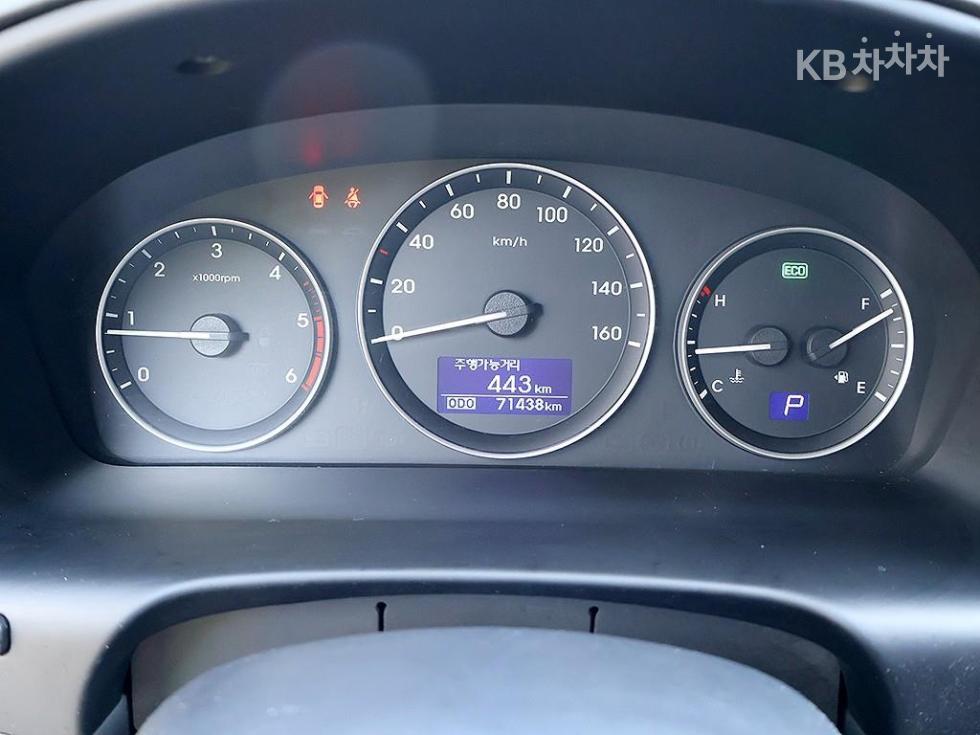 Hyundai Starex — miniaturë 6