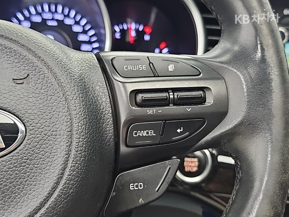 Kia K5 — miniaturë 18