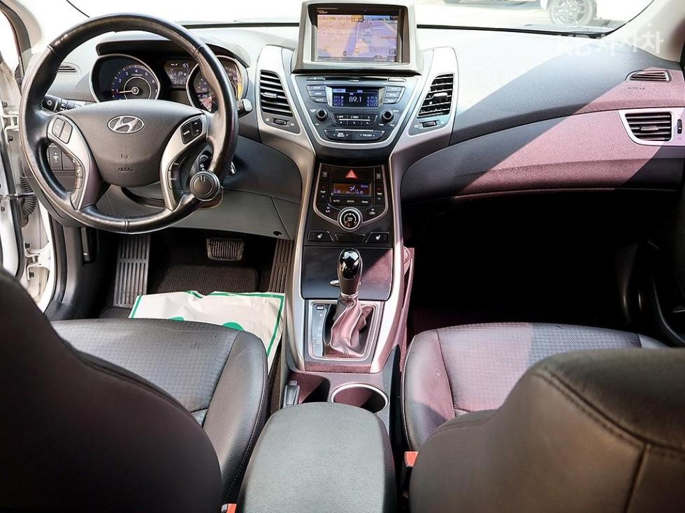 Hyundai Avante — miniaturë 5