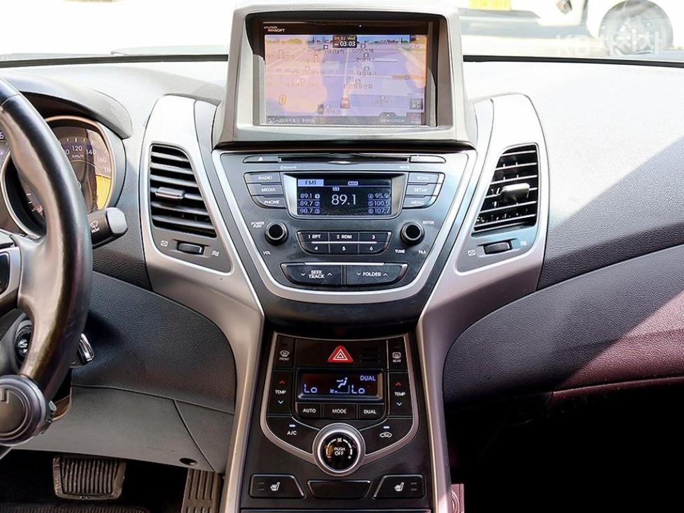 Hyundai Avante — miniaturë 8