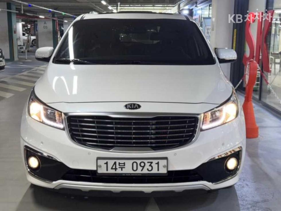 Kia Carnival
