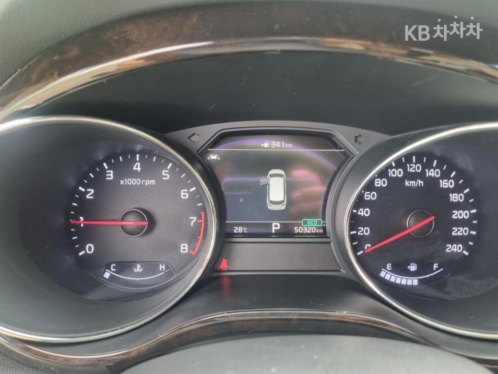 Kia Carnival — miniaturë 6
