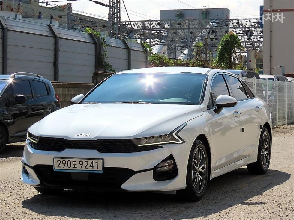 Kia K5 — miniaturë 2