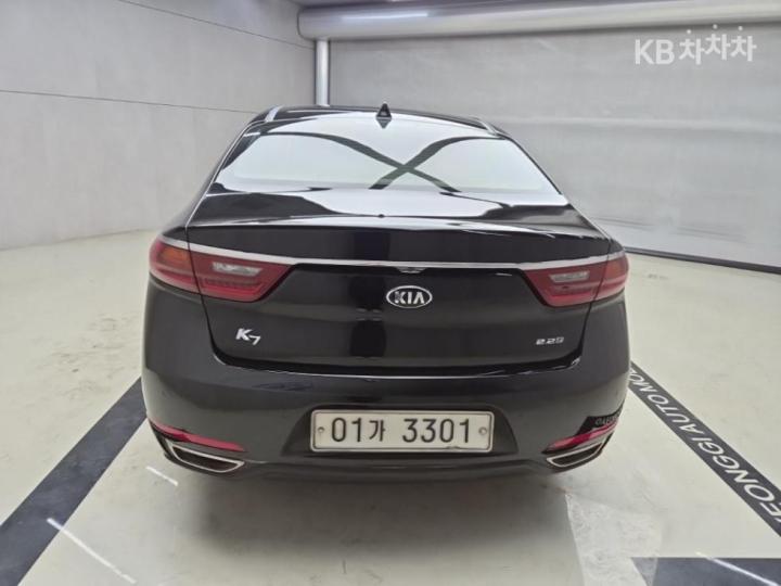 Kia K7 — miniaturë 3
