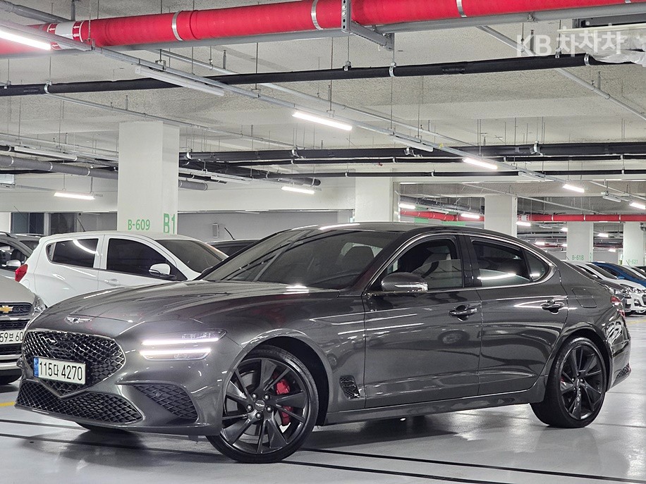 Genesis G70