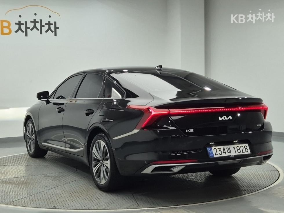 Kia K8 — miniaturë 2