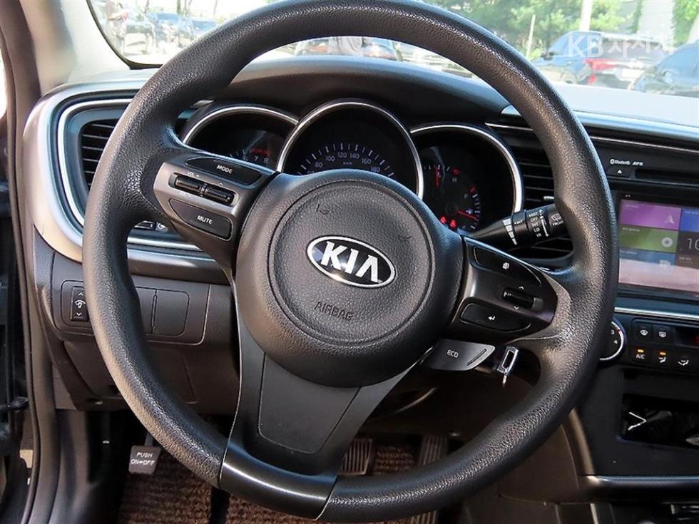 Kia K5 — miniaturë 8