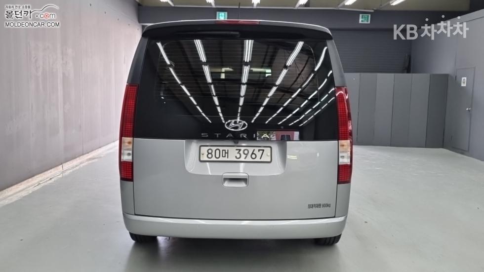 Hyundai Staria — miniaturë 4