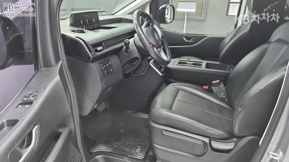 Hyundai Staria — miniaturë 7