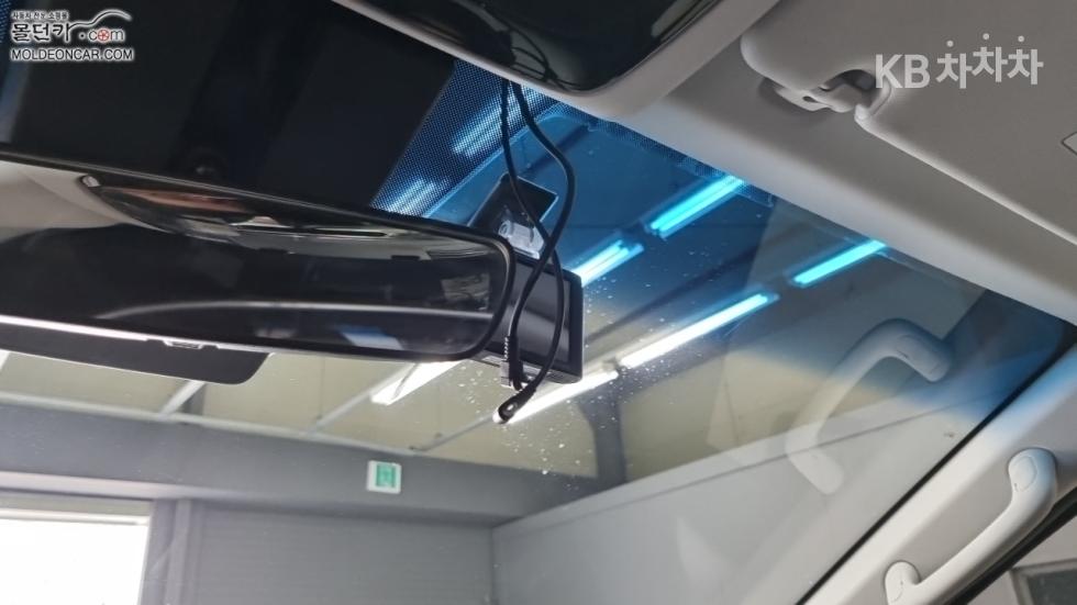 Hyundai Staria — miniaturë 14