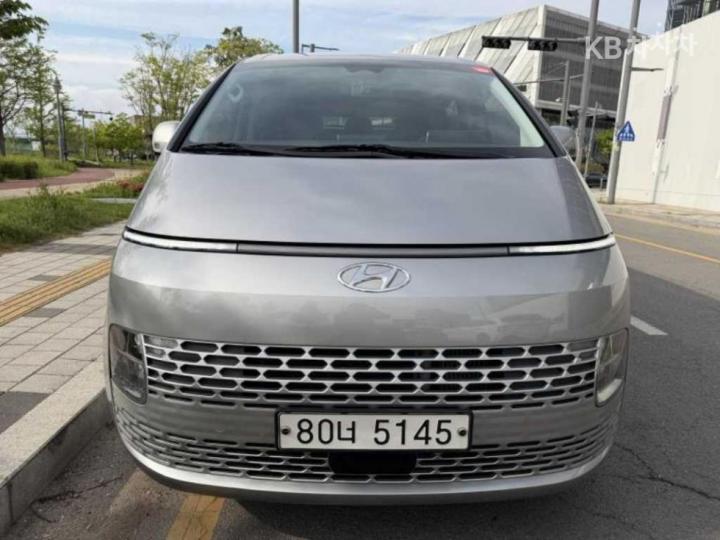 Hyundai Staria Cargo 5-Seater Modern — foto 1