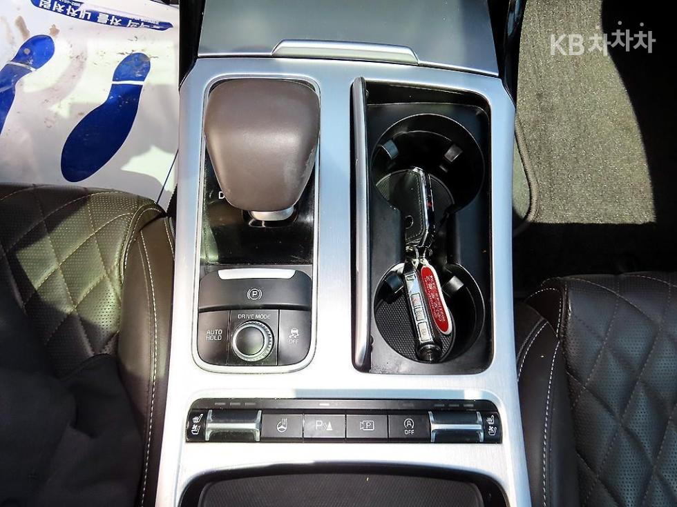 Kia Stinger — miniaturë 11