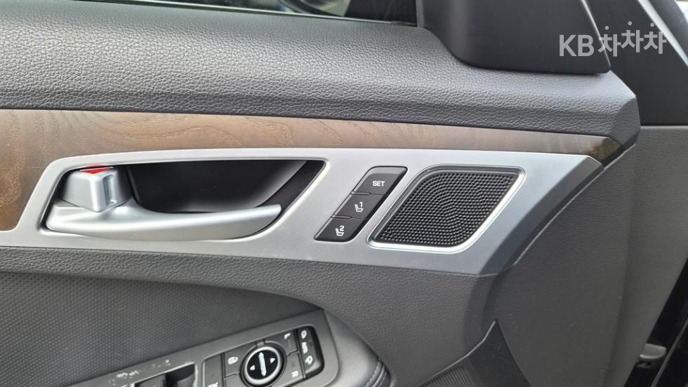 Hyundai Genesis — miniaturë 12