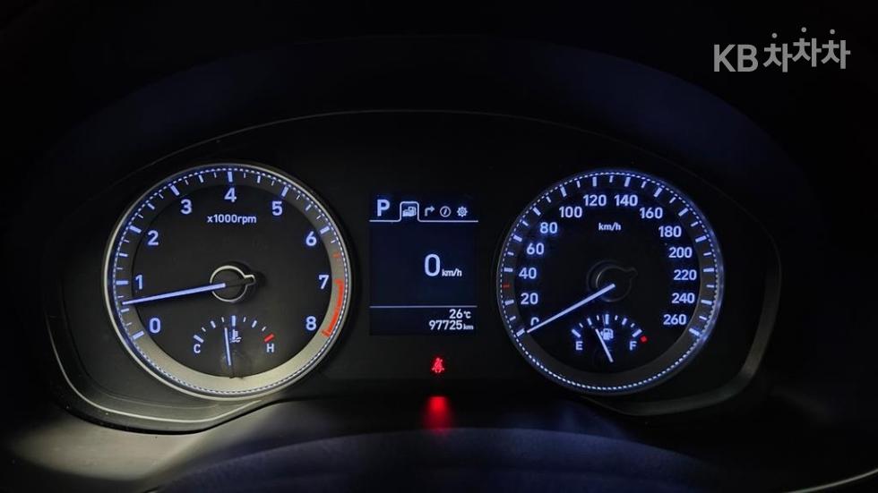 Hyundai Grandeur — miniaturë 9