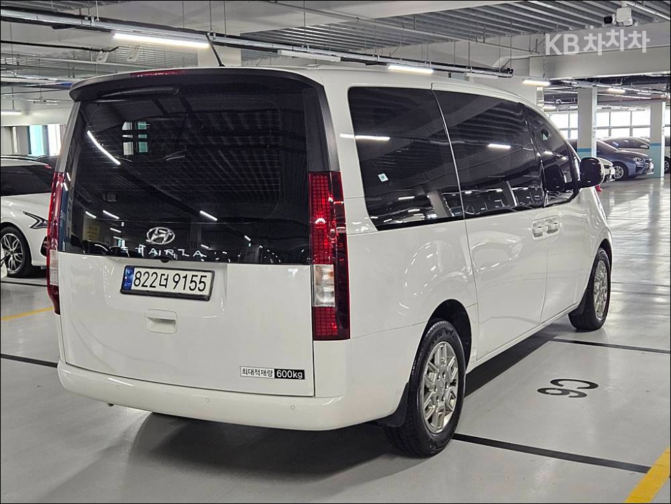 Hyundai Staria — miniaturë 5